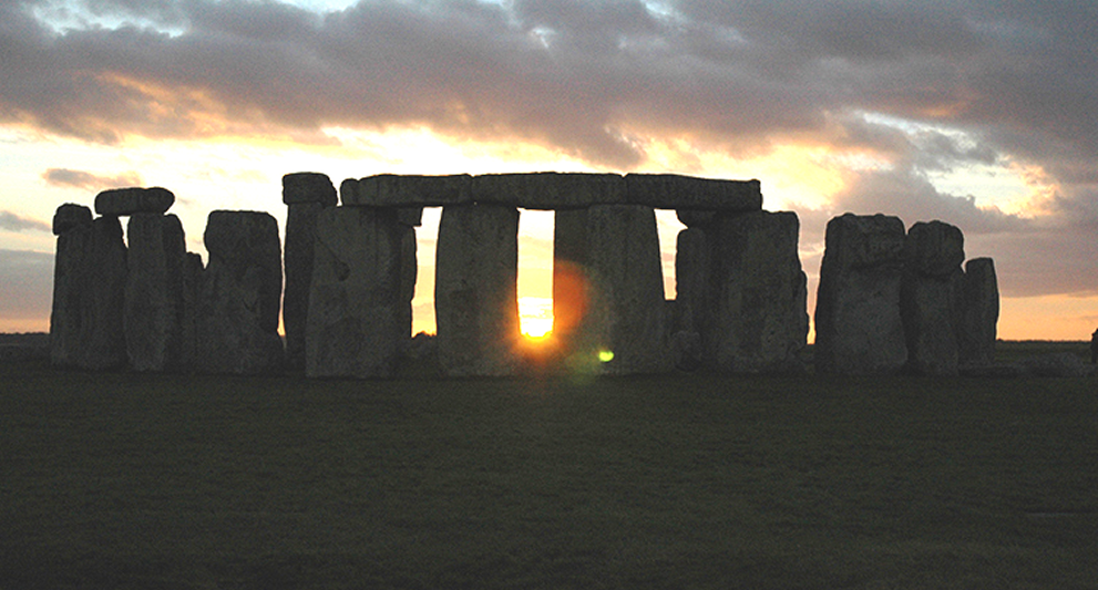 Stonehenge: is not a solar calendar